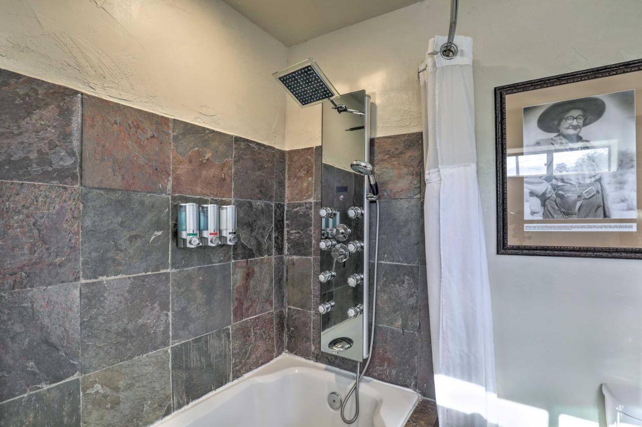 Pet-Friendly Tucson Casita Shared Hot Tub And Porch Villa Eksteriør billede